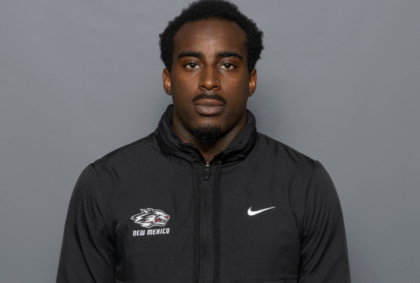 Zoe'Coyrick Roberts - Football - University of New Mexico Lobos Athletics