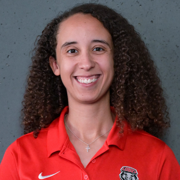 Phoebe Campbell - Women's Swimming and Diving - University of New Mexico Lobos Athletics